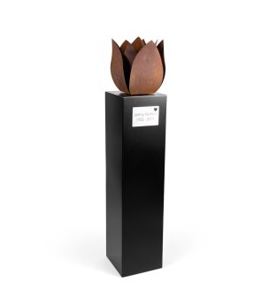 Cortenstalen urn - Tulp groot met zwarte zuil